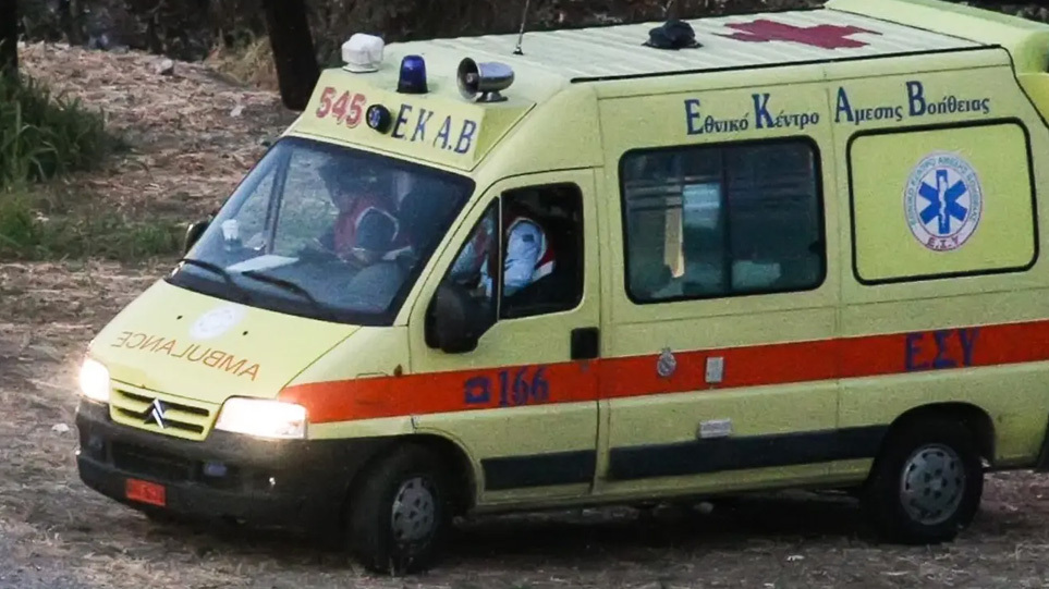 arouraios-image-ambulance-02