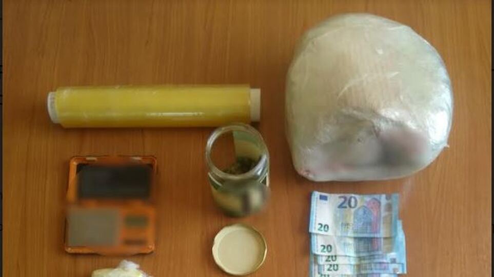 Κοκαΐνη και πάνω από ένα κιλό κάνναβης σε σπίτι στο Αγρίνιο