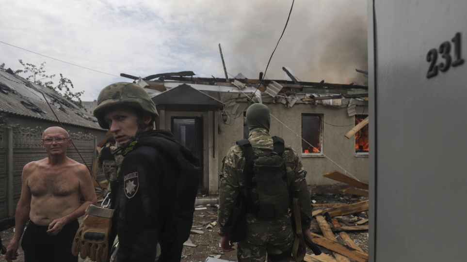 Ουκρανία: Σλοβιάνσκ και Σεβεντονέτσκ κρίνουν τον πόλεμο στο Ντονμπάς – Πιέζει με τα επισιτιστικά η Μόσχα
