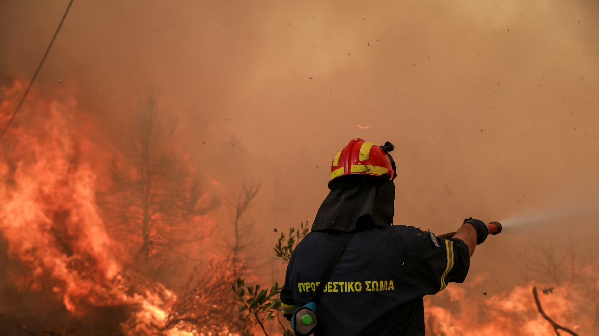 Πολύ υψηλός κίνδυνος πυρκαγιάς αύριο σε Αττική, Στερεά Ελλάδα και Βόρειο Αιγαίο