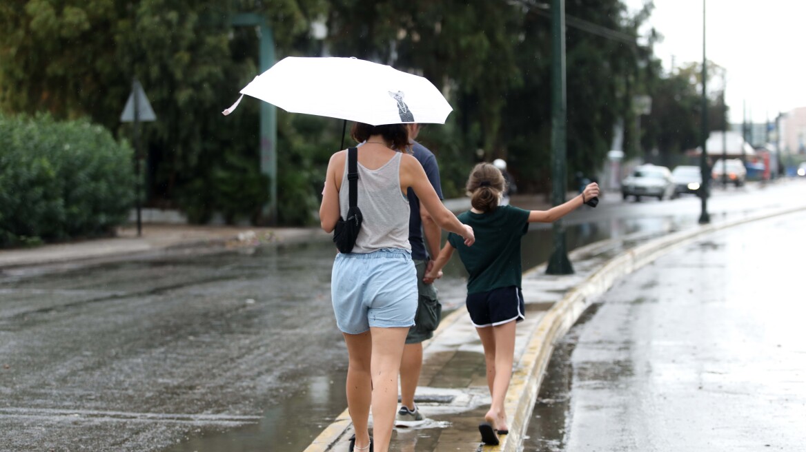 Καιρός: Κακοκαιρία «εξπρές» με ισχυρές βροχές σε βόρεια και δυτική Ελλάδα – Πότε αναμένεται βελτίωση