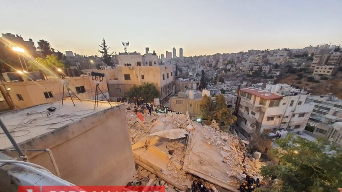 arouraios-image-jordan-collapse