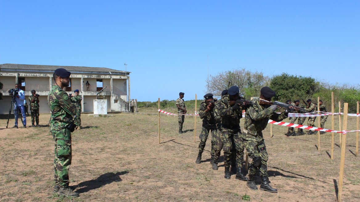 arouraios-image-mozambique_army