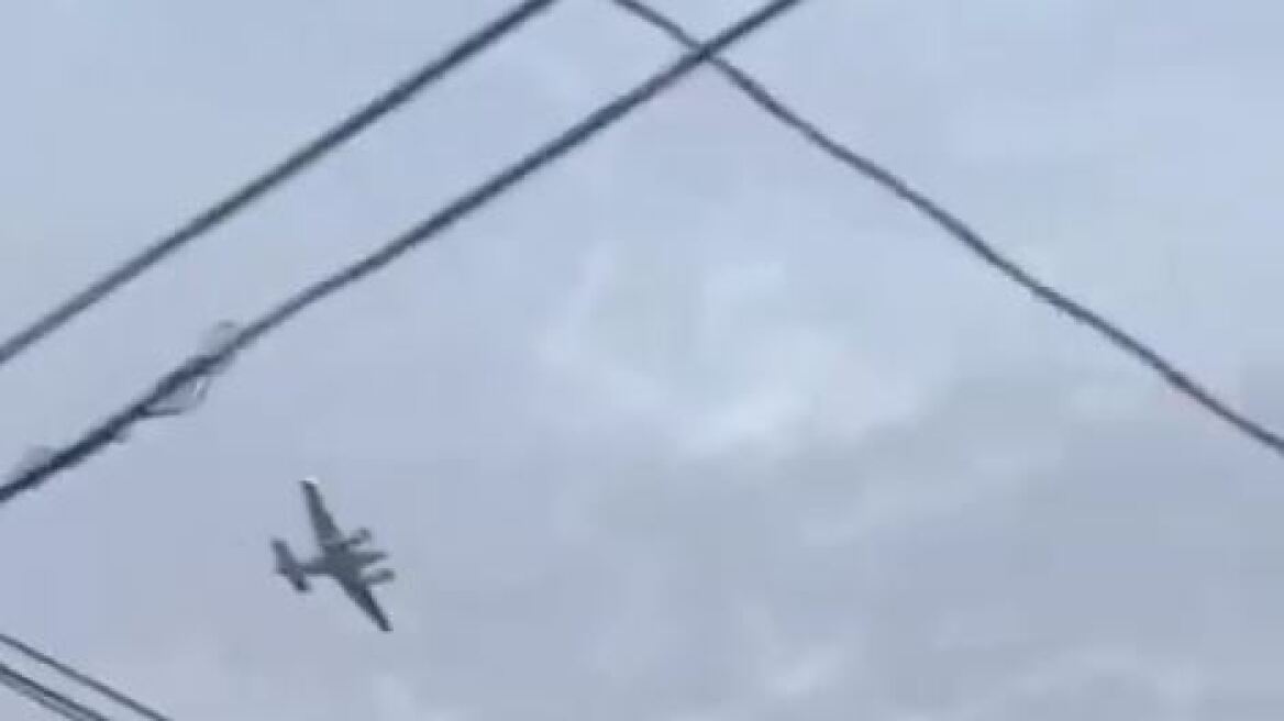 Μισισίπι: Πιλότος απειλεί να ρίξει αεροσκάφος σε κατάστημα της Walmart – Δείτε βίντεο