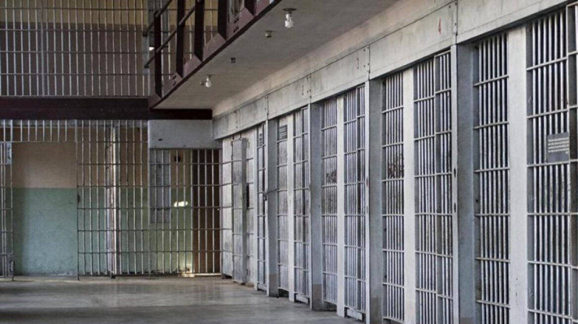 Δομοκός: Ένταση από κρατούμενους στις φυλακές