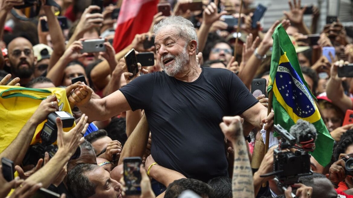 Βραζιλία: Ο Λούλα έχει προβάδισμα οκτώ μονάδων έναντι του Μπολσονάρου ενόψει του 2ου γύρου των εκλογών