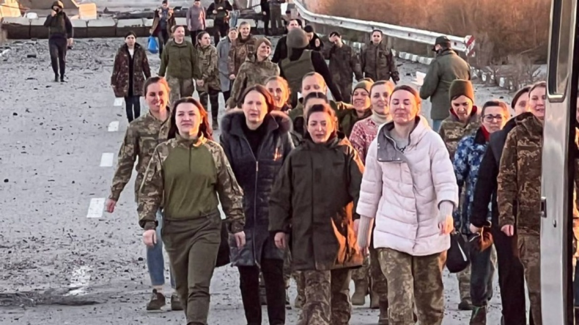 Πόλεμος στην Ουκρανία: 108 γυναίκες απελευθερώθηκαν σε ανταλλαγή αιχμαλώτων με τη Ρωσία