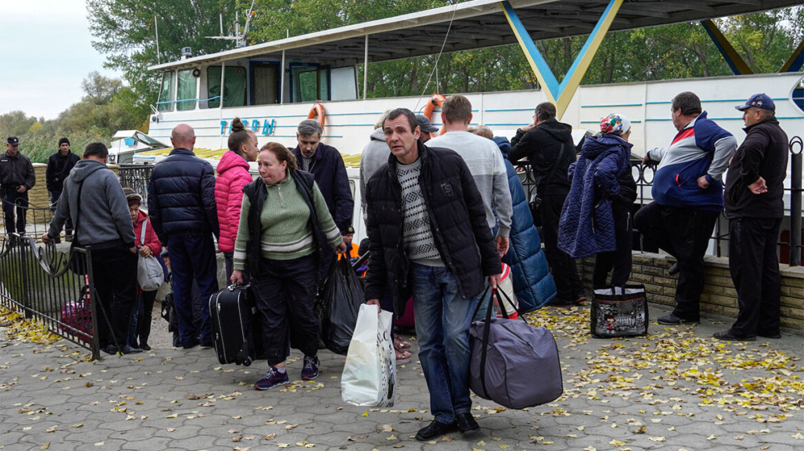 Πόλεμος στην Ουκρανία: Οι Ρώσοι συνεχίζουν την εκκένωση της Χερσώνας – Περίπου 70.000 κάτοικοι μετακινούνται