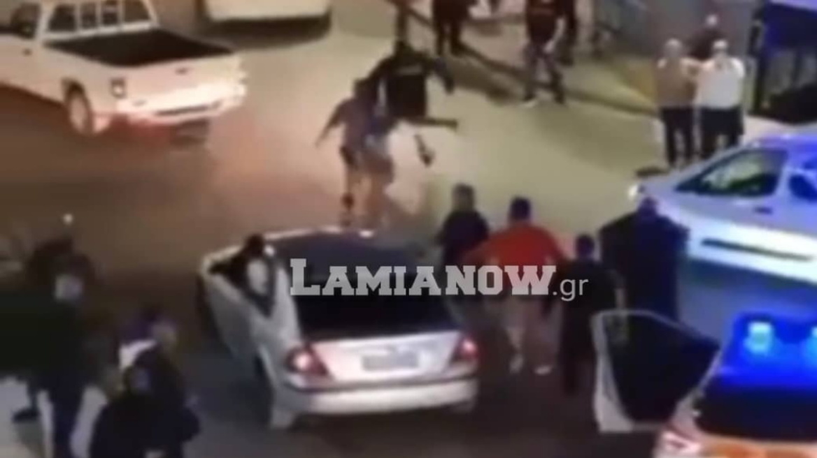 Λαμία: Βίντεο-ντοκουμέντο από την άγρια επίθεση Ρομά σε δημοτικούς αστυνομικούς – Με σπασμένα πλευρά στο νοσοκομείο ο ένας