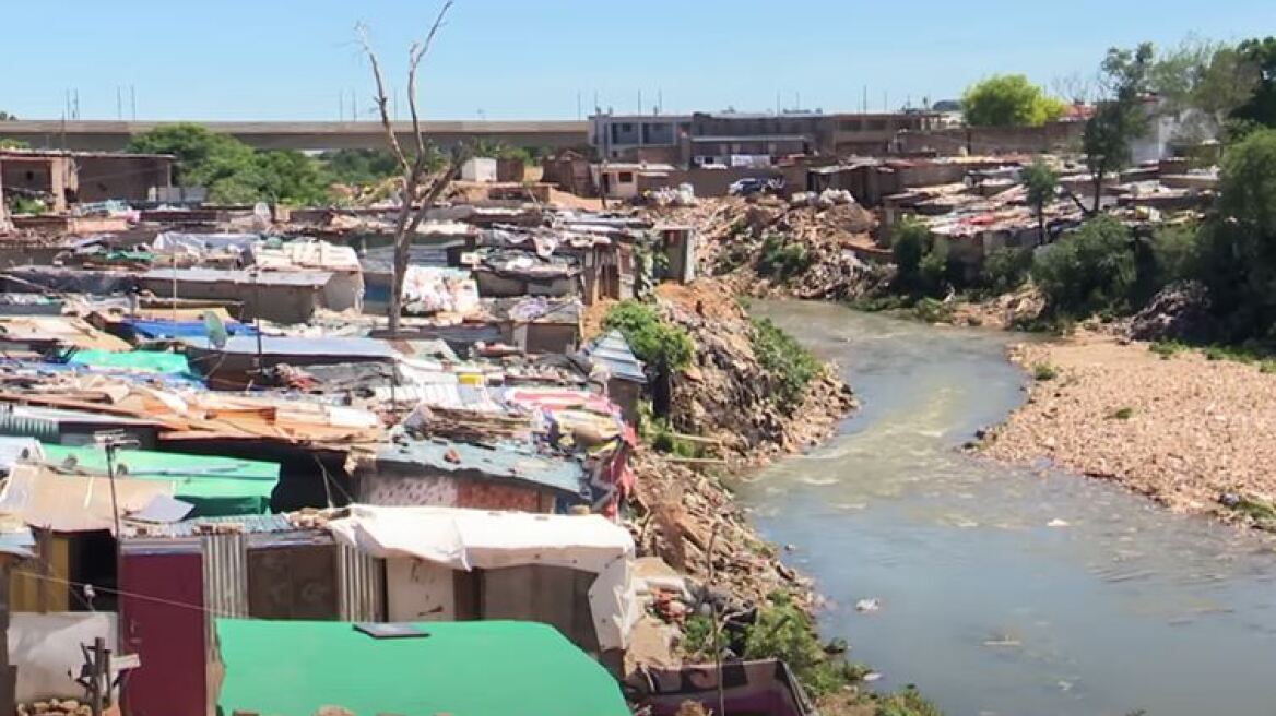 Γιοχάνεσμπουργκ: Ποταμός υπερχείλισε την ώρα που πιστοί έκαναν θρησκευτικές τελετές – Εννέα νεκροί