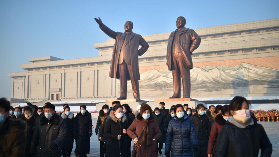 Βόρεια Κορέα: Απαγορεύει τη διασκέδαση, το αλκοόλ και τους εορτασμούς λόγω πένθους για τον Κιμ Γιονγκ Ιλ