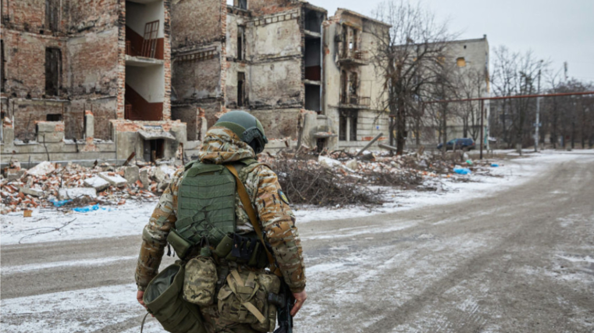 Πόλεμος στην Ουκρανία: Η Σολεντάρ «έπεσε», ουκρανικές δυνάμεις αναδιπλώνονται