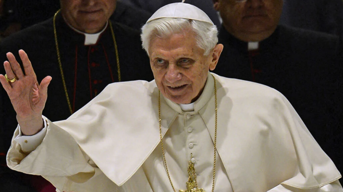 Θάνατος πάπα Βενέδικτου: Σε λαϊκό προσκύνημα από σήμερα η σορός του στο Βατικανό