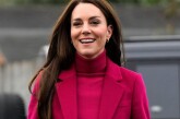 Φούξια στο φούξια: Η Kate Middleton δεν φοβάται το χρώμα και επιλέγει ένα statement παλτό