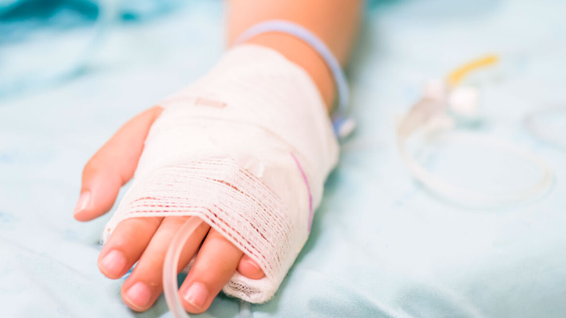 Κρήτη: Με εγκαύματα στα χέρια ο 12χρονος που υπέστη ηλεκτροπληξία