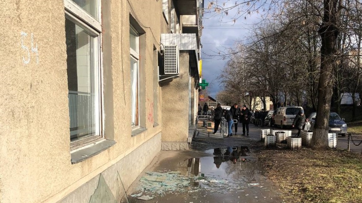 arouraios-image-ukraine_bomb