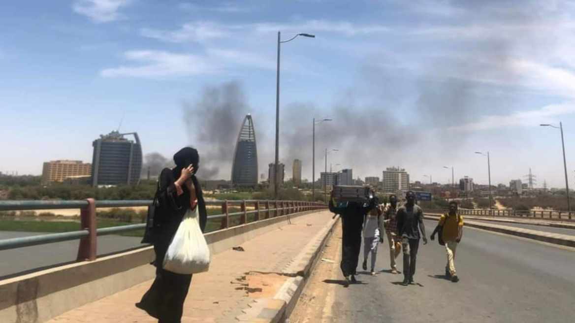 Σουδάν: Στο κενό η νέα εκεχειρία, παραμένουν εγκλωβισμένοι οι πολίτες – Δείτε βίντεο