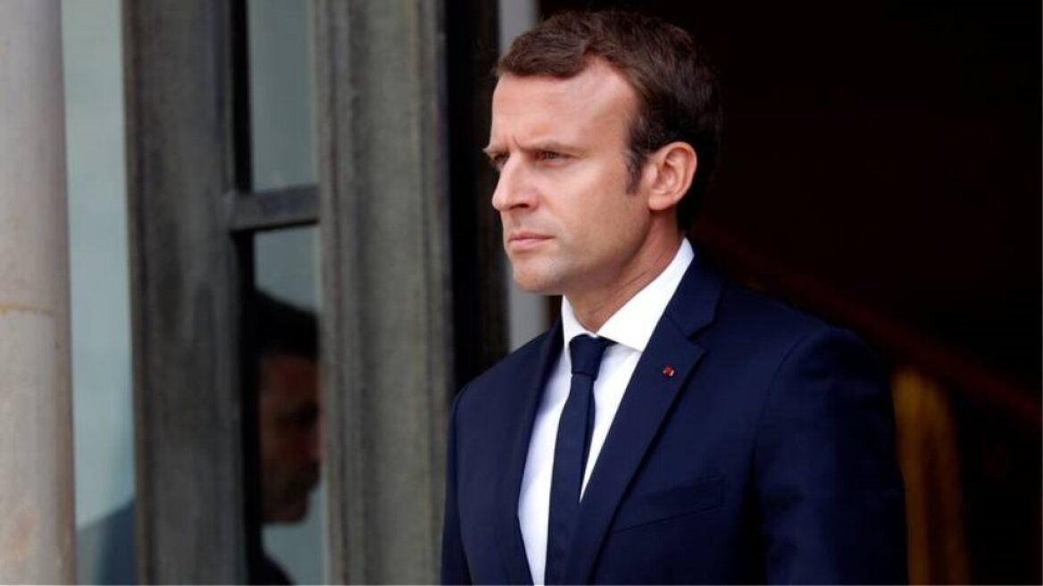 Γαλλία: Ο πρόεδρος Μακρόν παραδέχεται ότι έπρεπε “να εμπλακεί περισσότερο” και να υπερασπιστεί ενεργά τη μεταρρύθμιση του συνταξιοδοτικού