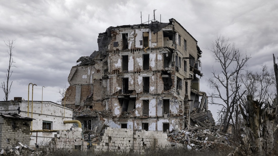 Πόλεμος στην Ουκρανία: Ο στρατός της χώρας δεσμεύεται ότι δεν θα εγκαταλείψει το Μπαχμούτ