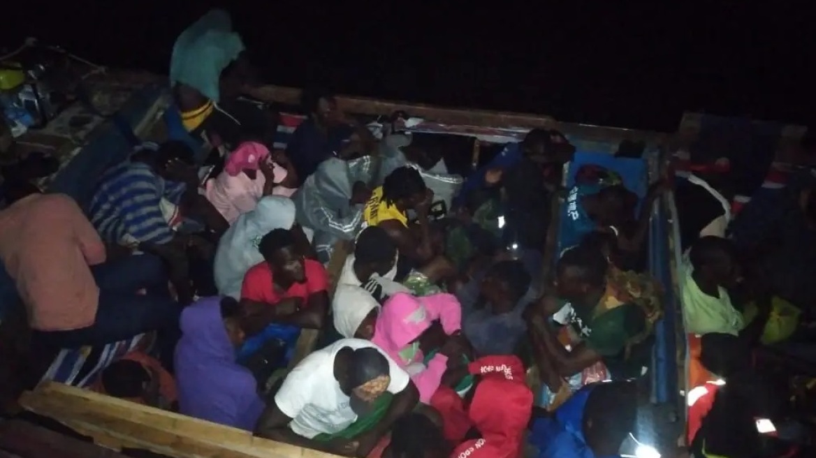 Σενεγάλη: Εντοπίστηκε πλοιάριο με 71 μετανάστες που ήθελαν να φτάσουν στα Κανάρια Νησιά