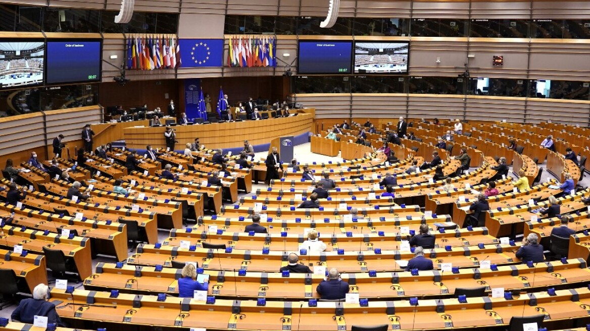 Στις 21 παραμένουν οι έδρες της Ελλάδας στο Ευρωκοινοβούλιο από το 2024