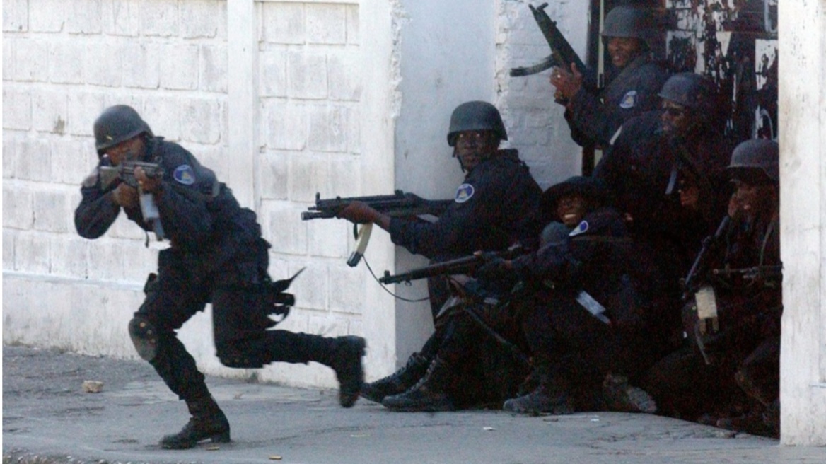 arouraios-image-haiti_police