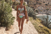 Ψηλόμεσο bikini: Η τέλεια εναλλακτική στα κλασικά μαγιό- Πέντε μοναδικά σχέδια για σένα