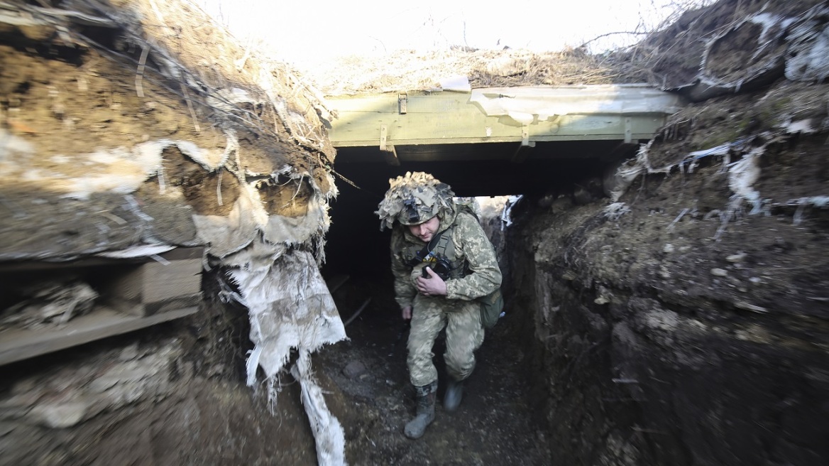 arouraios-image-ukraine_troops1