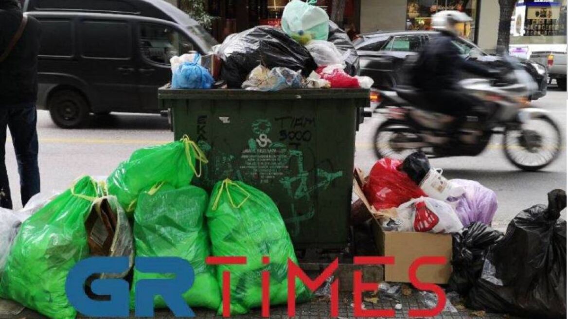 Θεσσαλονίκη: Στους δρόμους ξανά οι εργαζόμενοι στην καθαριότητα – Ανέστειλαν τις κινητοποιήσεις τους