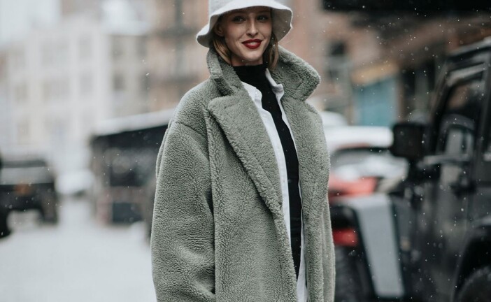 Το teddy coat είναι το πιο άνετο και ζεστό παλτό που φοράνε τώρα τα cool girls