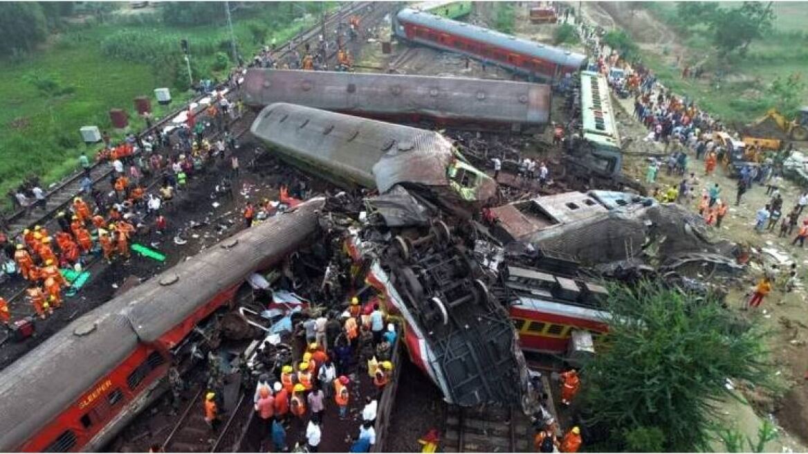arouraios-image-Train_India