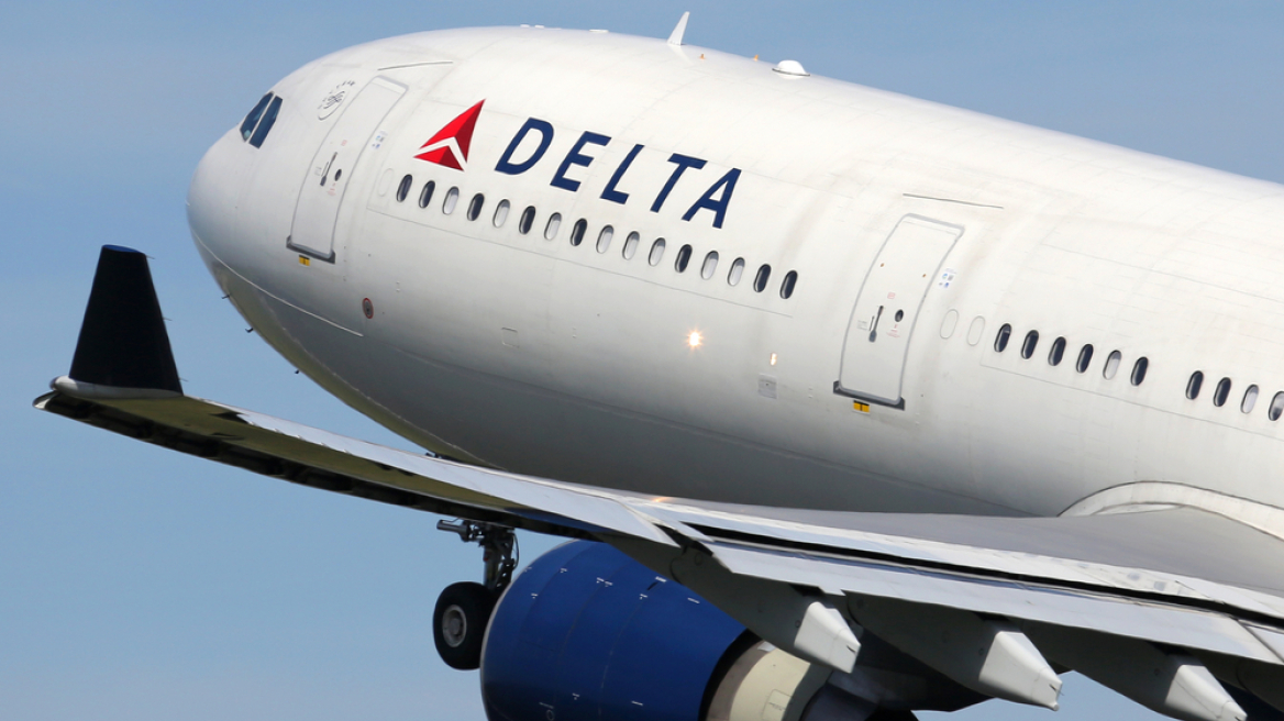 Αναγκαστική προσγείωση για πτήση της Delta λόγω διάρροιας επιβάτη – Δείτε βίντεο από το αεροσκάφος